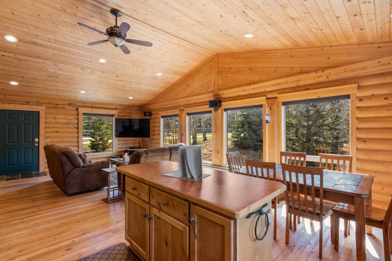 Lazy Fox Cabin West Yellowstone Bagian luar foto
