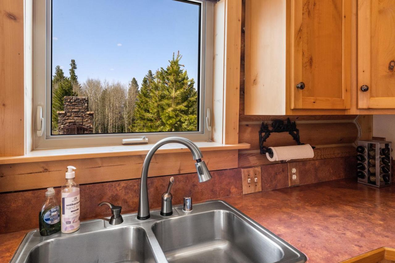 Lazy Fox Cabin West Yellowstone Bagian luar foto